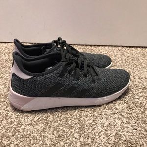MAKE AN OFFER!! Adidas Ortholite Float sneakers
